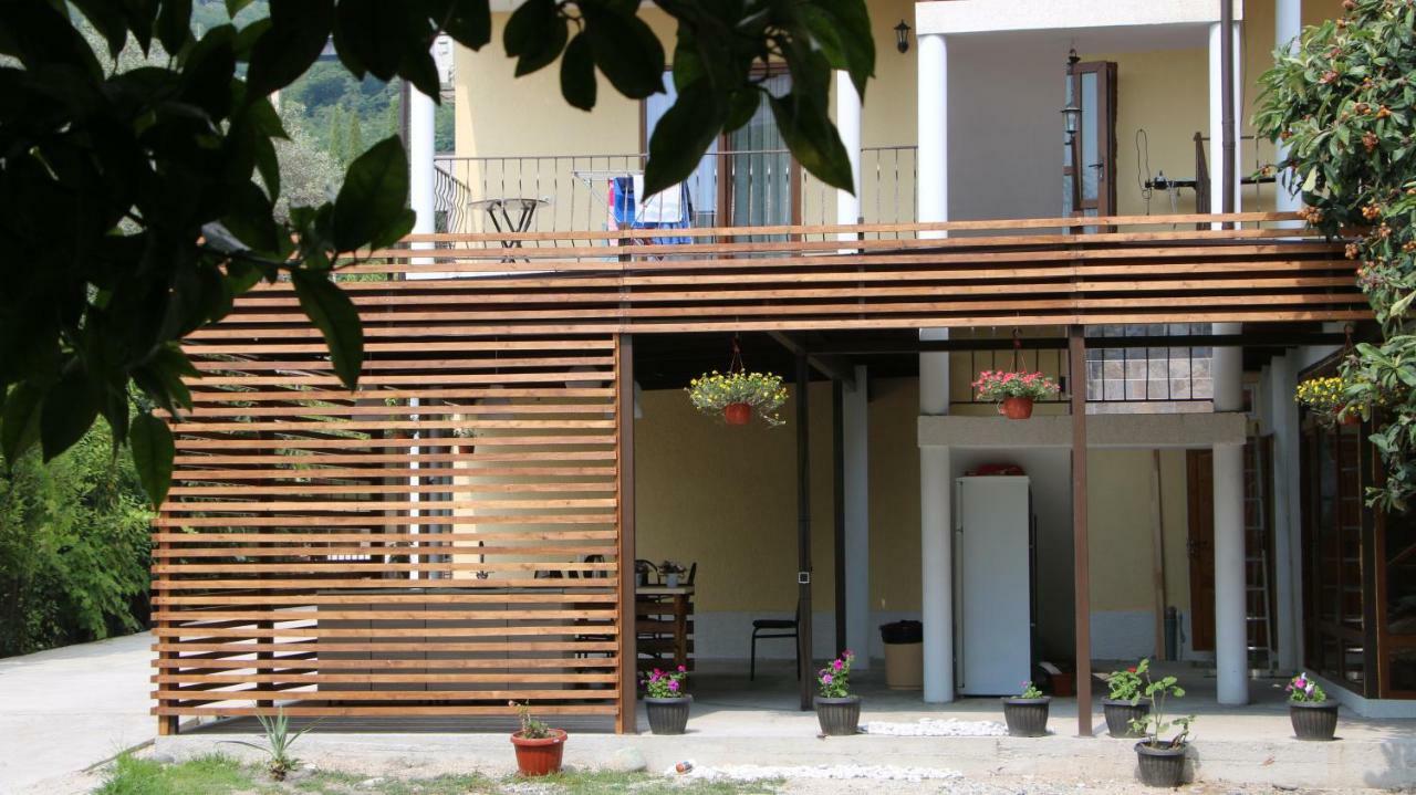 Guest House Letto Гагра Екстериор снимка